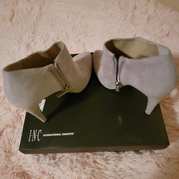 I.N.C. Bellona Suede Ankel Boots Size 7 - Picture 4 of 4